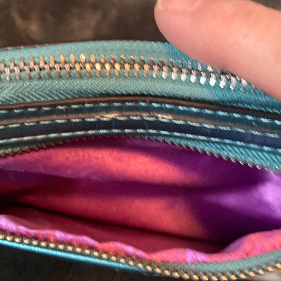 Coach Poppy small handbag  with iridescent turquoise leather trim & handle EUC - Picture 5 of 8